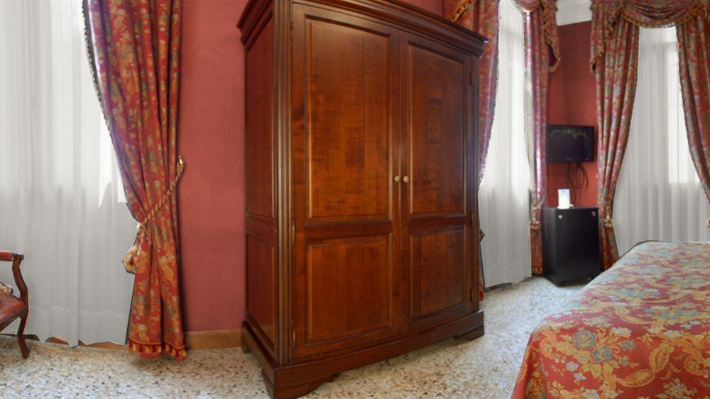 Hotel San Cassiano Ca'Favretto Венеция Екстериор снимка